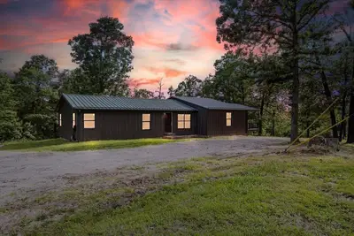 Image de The Desperado Lodge - Rustic House on 170 Acres Close to Lake of the Ozarks