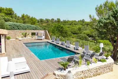 Image de villa au coeur de la garrigue