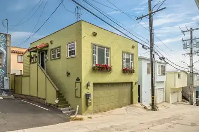Image de Beach Cottage, ocean view, walk to beach and downtown