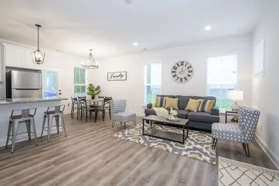 Image de Brand new, cozy, modern, close to Duke Hospitals and Dpac