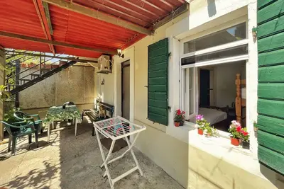 Image de 1-bedroom apartment with 3 beds + private parking