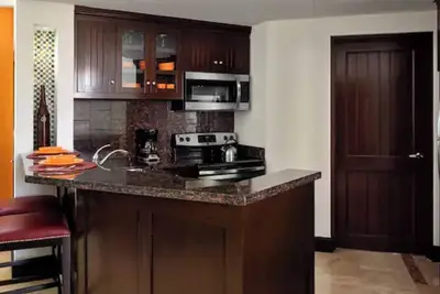 Image de Beautiful Luxery Resort with private beach access - Oceanview!