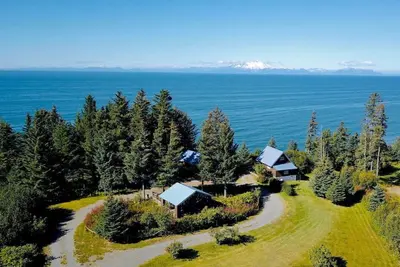 Image de Ocean-view Cabins on the Anchor Point Bluff