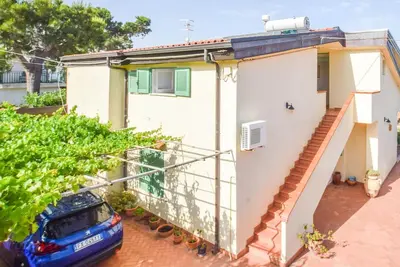 Appartement confortable à Ricadi avec.