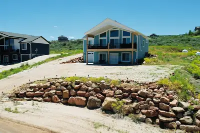 Image de The Lake House at Bear Lake-What a View with a ton of parking and Tesla charger!