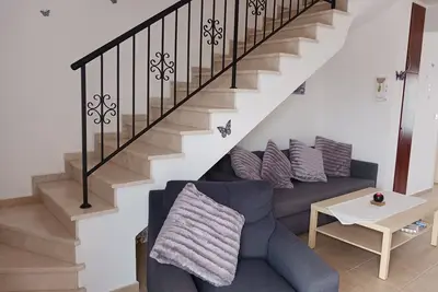 Beautiful 2-Bed House in Mandria, paphos