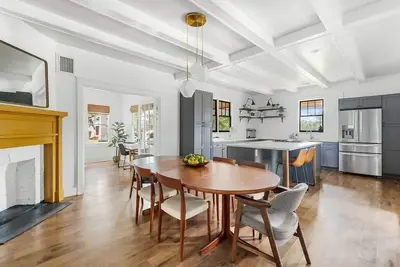 Image de Park Circle Haven with Putting Green and Pool Table
