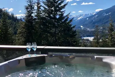 Image de Ski-In/Ski-Out -Private Hottub-Townhouse