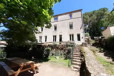 Image de Logis groupe 30 pers. avec salle et jardin en bord de rivière, proche Clisson
