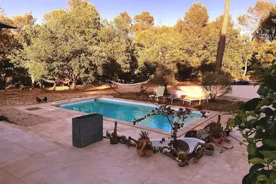 Image de Maison en pleine forĂŞt, calme, proche Aix en Provence