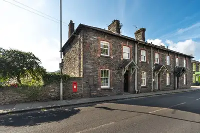 Coleridge Cottage -  a cottage that sleeps 5 guests  in 3 bedrooms