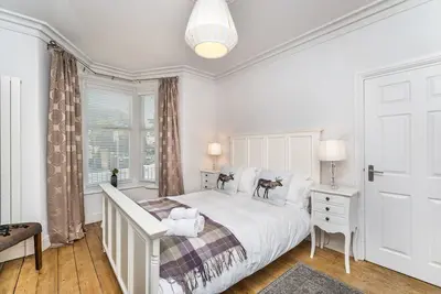 5 The Townhouses -  a house that sleeps 8 guests  in 4 bedrooms