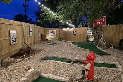 Image de The Station - with Private Mini Golf!