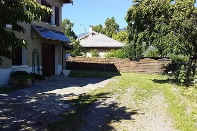 Image de Appartement de 95m² au premier étage d'une villa