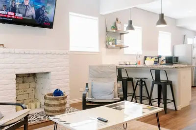Image de Private Luxury Downtown Home In The Heart Of Sa!
