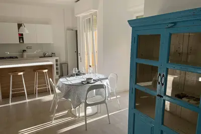 Beautiful newly renovated apartment close to the centre and the beach