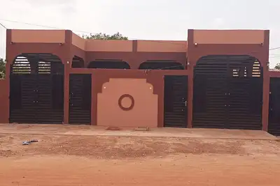 Image de 12 minutes from Ouagadougou airport, equipped and furnished villa