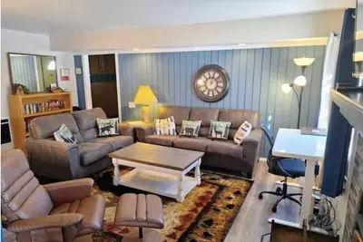Image de Mammoth Comfort and Location - Pet Friendly!