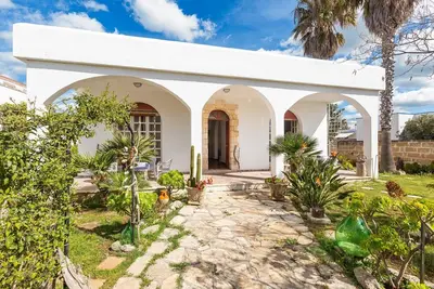 Image de 2961 Villa Poesia by BarbarHouse
