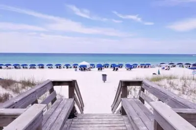 Image de Steps From Paradise- Island Sands 104