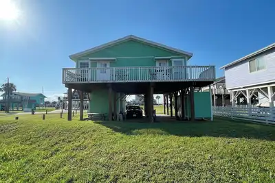 Image de Beachfront House in Family Friendly Jamaica Beach