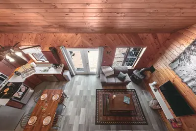 Image de Wolf Lair - scenic Adirondack cabin escape  + lake access