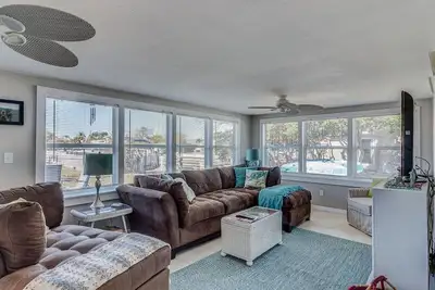 Image de Private Home with Dock