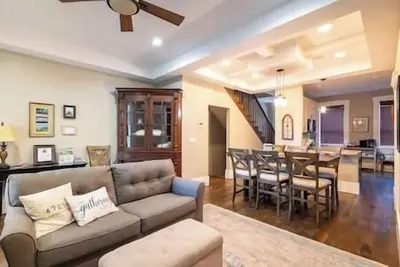 Image de #207 King Suites, River Views, Deck, Downtown