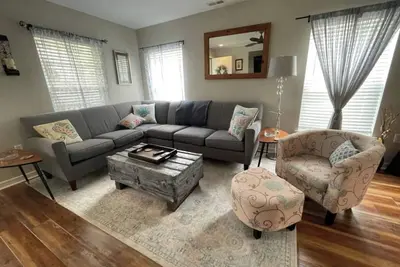 Image de Chesapeake Chalet- Cozy, Close to Hard Rock and All