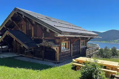 Image de Chalet Marthe 260m2, vue lac, 5 étoiles. Télésiège 300m, centre 10mn a pied.