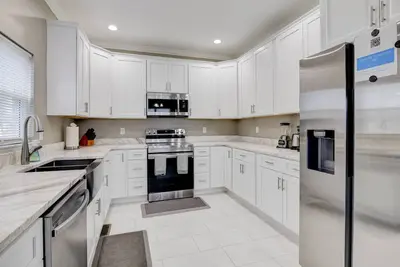 Image de Chef's Kitchen - Family Escape Haven with a new look.