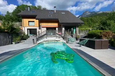 Image de L'eterlou superbe appartement piscine sauna jacuzzi