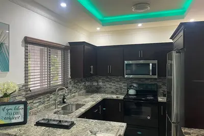 Image de Beautiful 2 Bedroom Unit