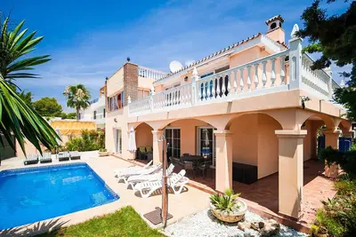 Image de Beach Villa Costanera in Marbella for 9 guests