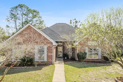 Image de Ocean Springs home, close to downtown & beach