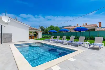 Image de Maison de vacances privée avec Wifi, piscine privée, climatisation, Tv, terrasse, parking