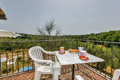 Image de Maison de vacances privée avec Wifi, Tv, patio, animaux admis, vue panoramique, parking