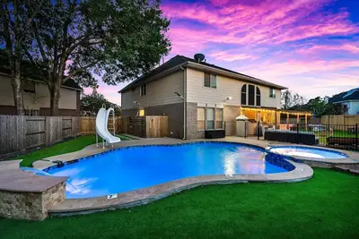 Image de Incredible home, has it all & close to everything.