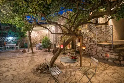 Image de Adrieli Maisons de Campagne - deux étages Stone House pour 4 personnes