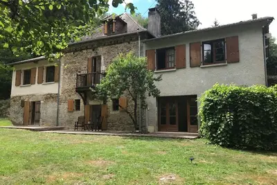 Image de Ancient Mill in beautiful setting with private lake and rivers