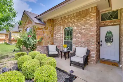 Image de Bbq Ready: Harker Family Retreat w\/ Yard!