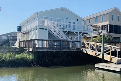 Image de Charming Canal Home, 2 Blocks from Beach Access
