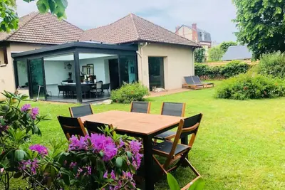 Image de Superbe Maison, Grand jardin, Deauville centre