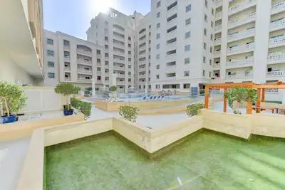 Image de Stunning Studio With Minimalist Design in Jvc! !
