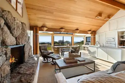 Image de Sea Ranch with ocean view across from Del Mar Pool
