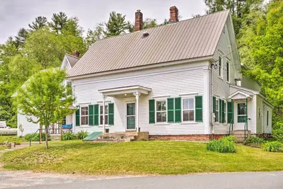 Image de Rustic & Historic Guildhall Farmhouse w\/ Fire Pit!