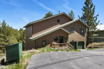 Image de Bearfoot Lodge | Near Fishing and Hiking