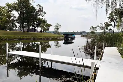 Image de PIckleball Paradise! Snow Lake Access and private dock
