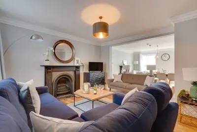 Image de The Upper Crust Apartment