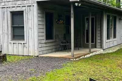 Image de Secluded mountain cabin @ ~4800 ft elevation near ski area